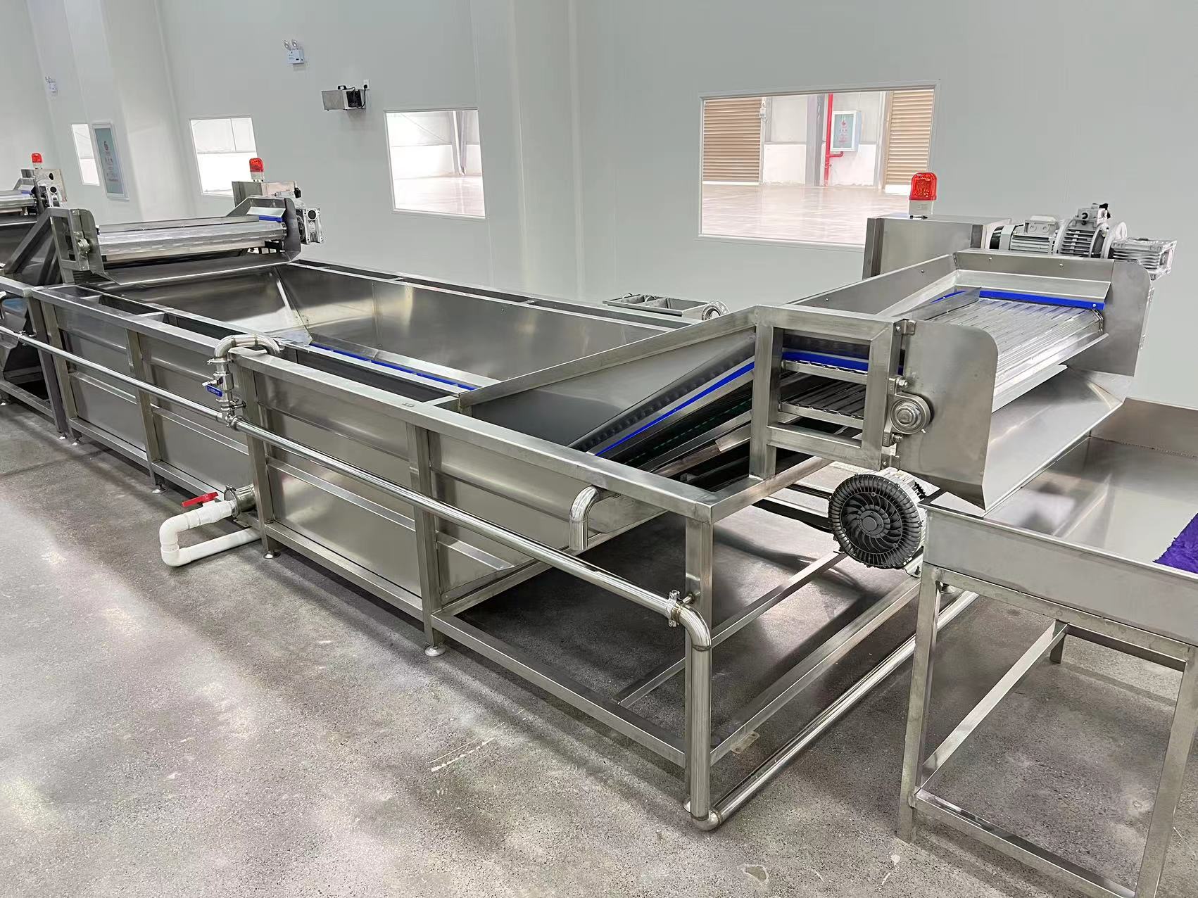 Food processing equipment in stainless steel